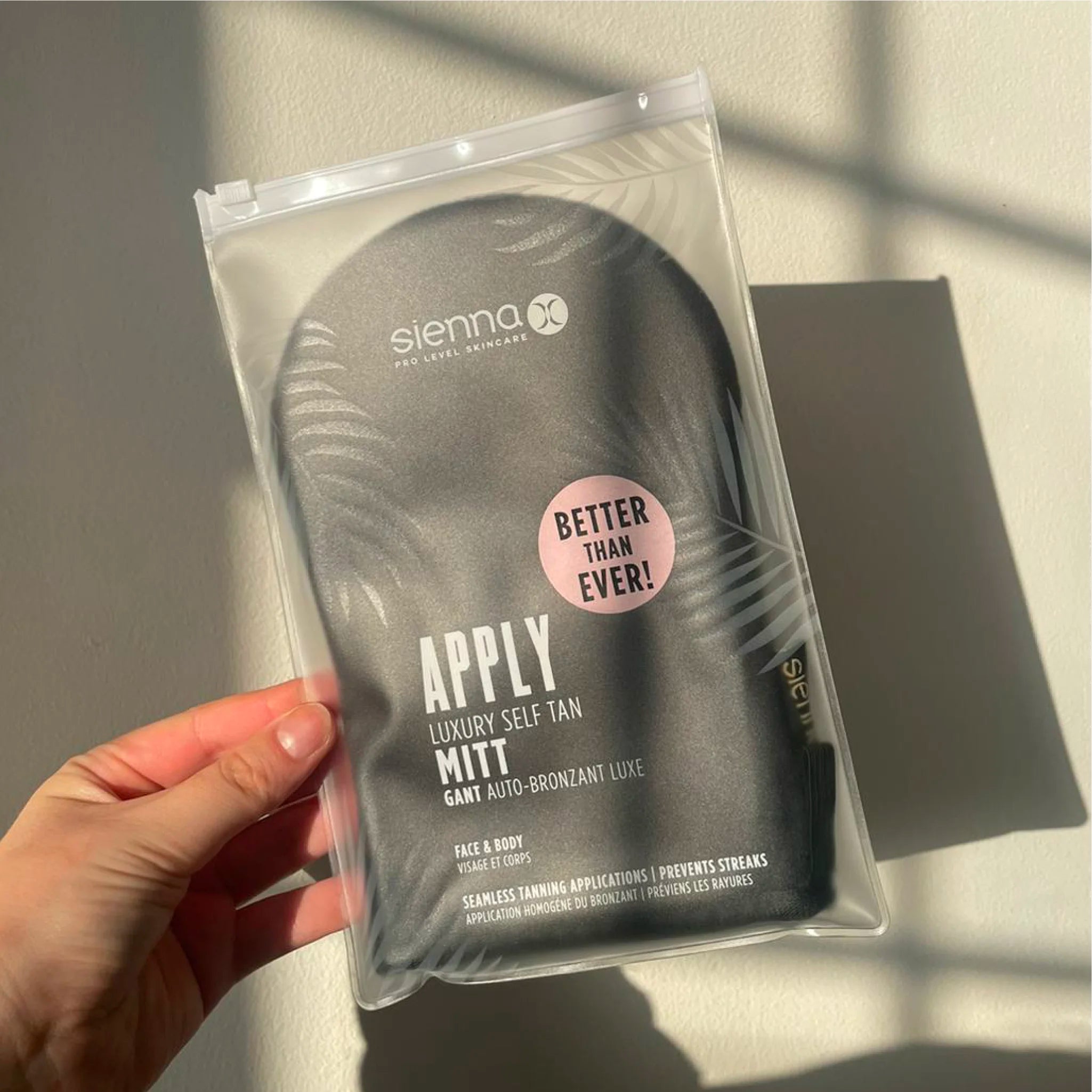 Sienna X Apply Luxury Self Tan Mitt