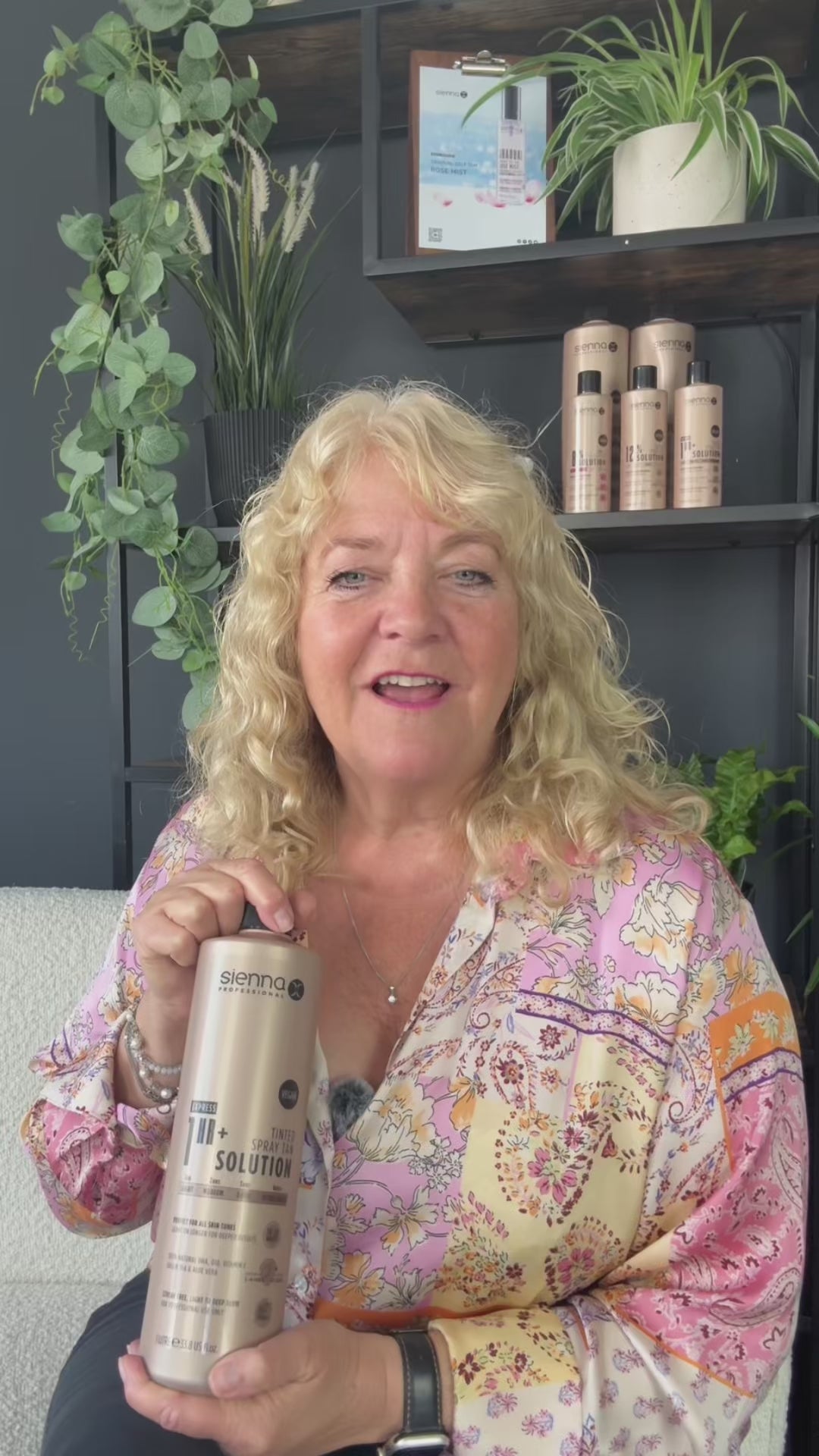 Load video: 1HR+ Tinted Spray Tan Solution