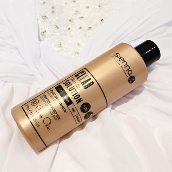 Clear Spray Tan Solution Lifestyle 1